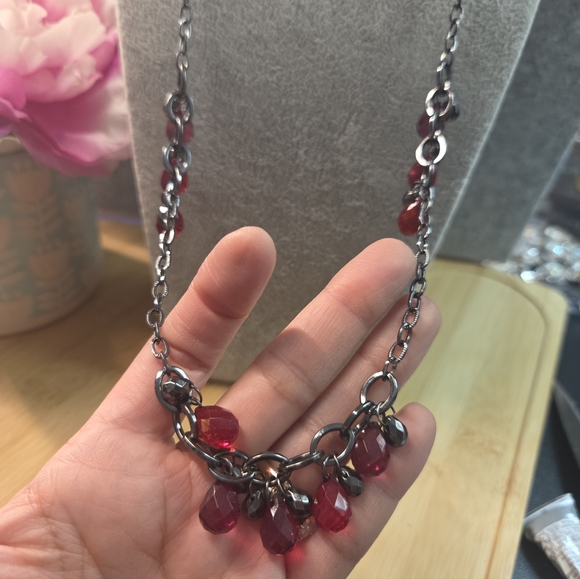 Red and Gunmetal Floral Necklace Jewelry Set - Picture 3 of 8